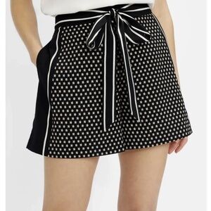 Ted Baker Women’s Shorts Floral Daisy print Coquette Preppy Tie-front Sz 2